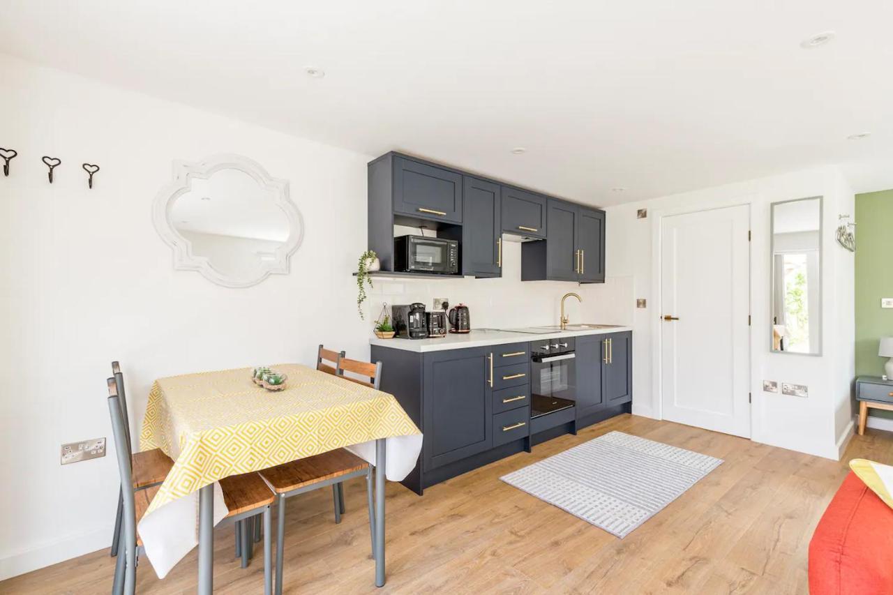 Charming Chester Studio With Private Garden & Free Parking エクステリア 写真