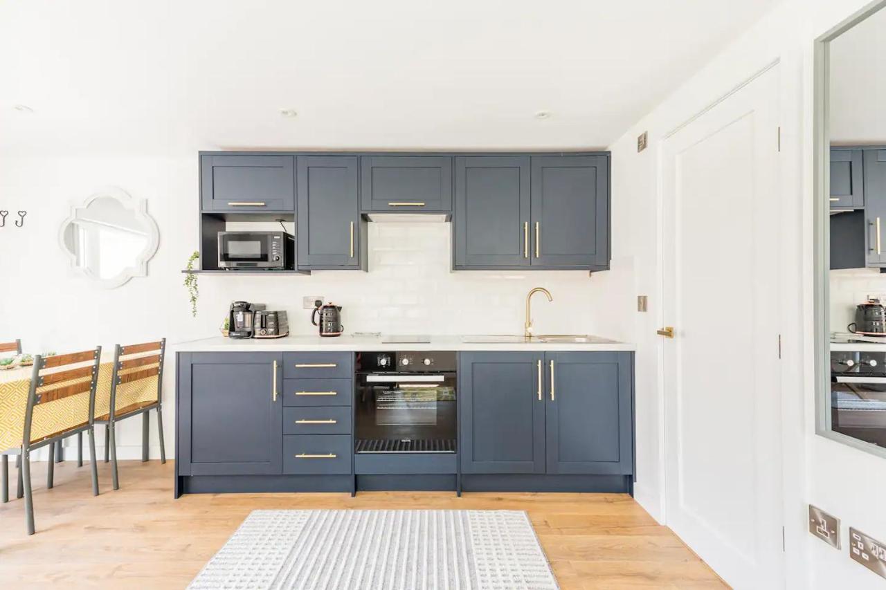 Charming Chester Studio With Private Garden & Free Parking エクステリア 写真