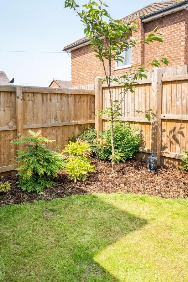 Charming Chester Studio With Private Garden & Free Parking エクステリア 写真