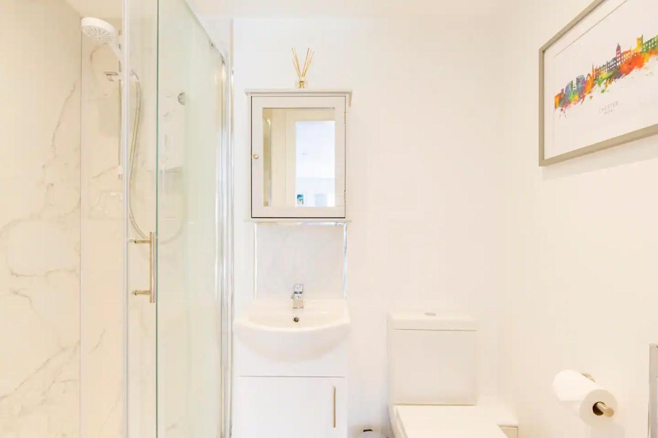 Charming Chester Studio With Private Garden & Free Parking エクステリア 写真